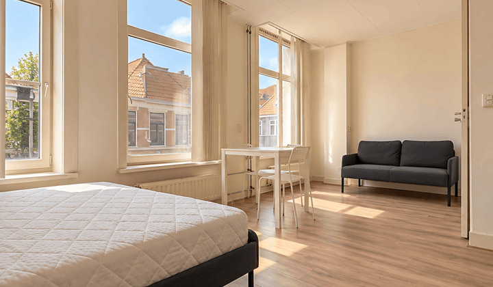 Studio | 24m² | Van Bylandtstraat | €888,-