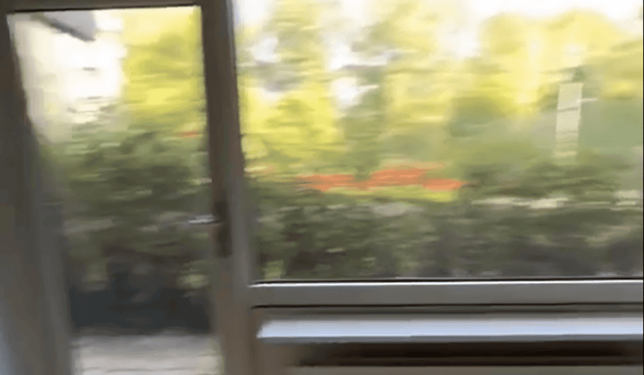Kale kamer met gedeelde voorzieningen en inschrijving mogelijk