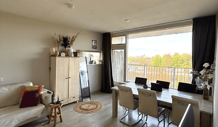 Kamer ongeveer 10 m² in gedeeld appartement voor vrouwen