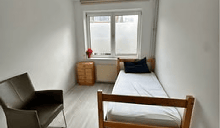 Kamer te huur op Lakkade, tijdelijk beschikbaar