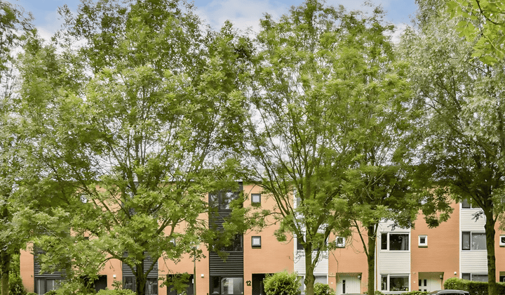Tussenwoning met tuin en vier slaapkamers