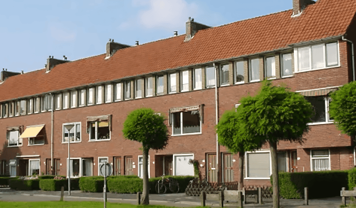 Benedenwoning met tuin en parkeerplek