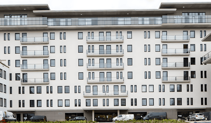 Appartement met balkon en eigen parkeerplaats