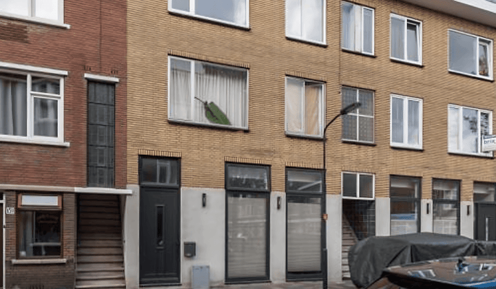 Appartement met balkon en nieuwe keuken