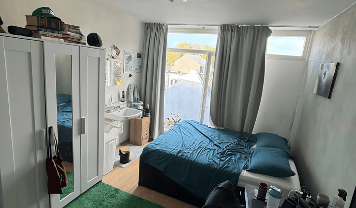 Kale kamer 16 m² met gedeelde voorzieningen
