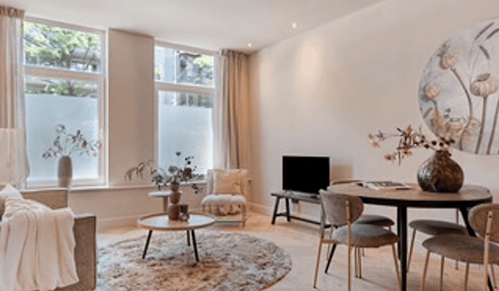 Gerenoveerd appartement met tuin in Oude Westen
