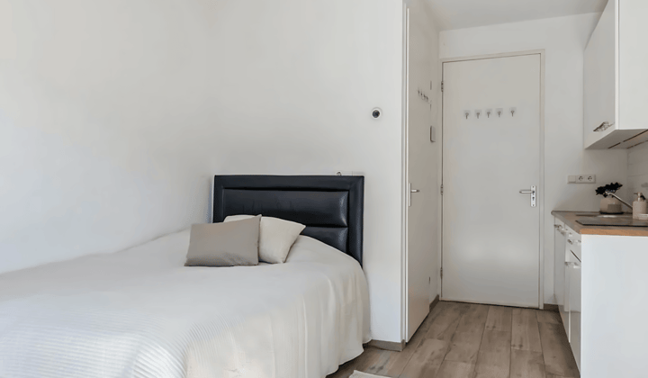 Studio aan de John Blankensteinstraat 129 B