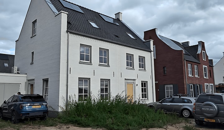 Huis | 160m² | €2395,-