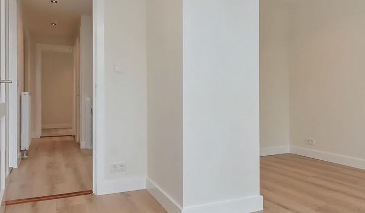 Kamer | 13m² | Caan van Necklaan | €850,-