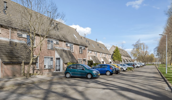 Huis | 89m² | Bervoetsbos | €1495,-