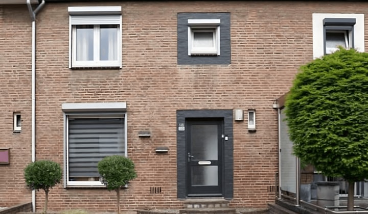 Huis | 71m² | Julianastraat | €764,-
