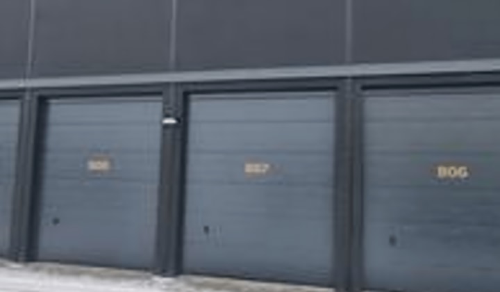 Huis | m² | €250,-