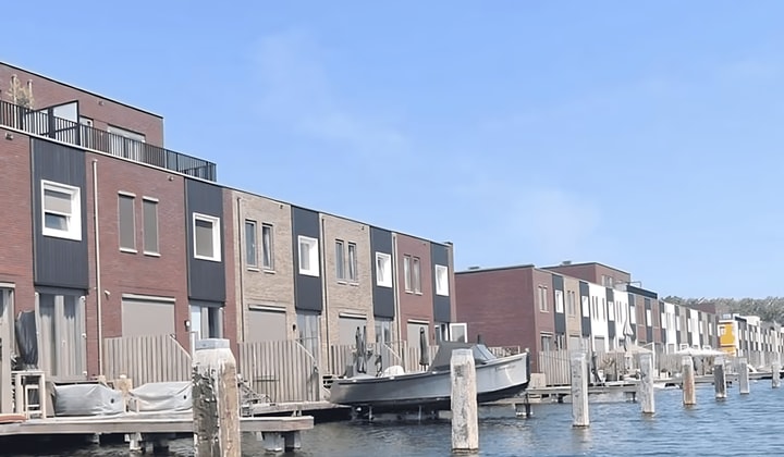 Huis | 107m² | €1875,-