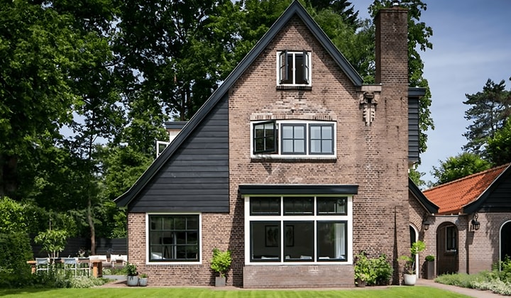 Huis | 211m² | Sint Janstraat | €6750,-