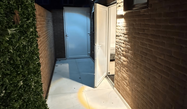 Studio | 30m² | Erik de Rodestraat | €800,-