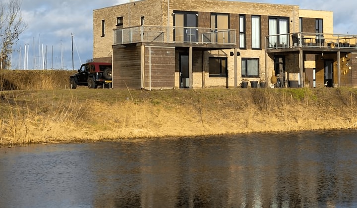 Huis | 111m² | €2350,-