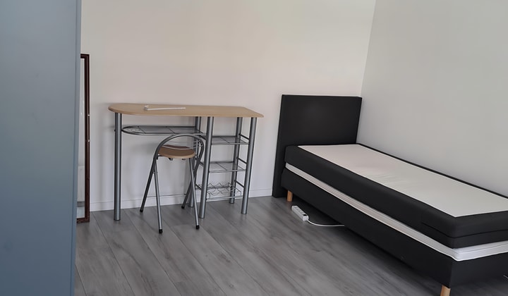 Kamer | 15m² | €595,-
