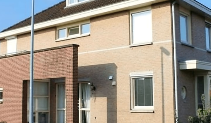 Huis | 160m² | Burcht | €2095,-