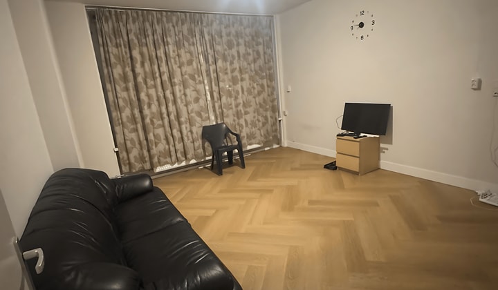 Kamer | 25m² | Van Beethovenlaan | €900,-