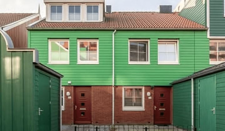 Huis | 107m² | €2400,-