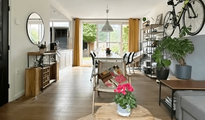 Huis | m² | €900,-