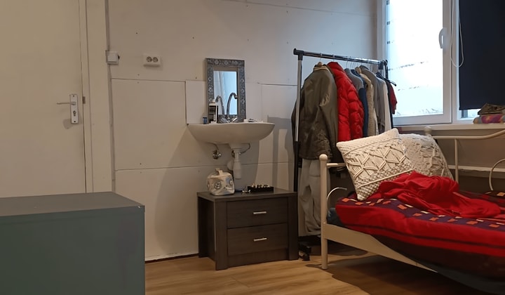 Kamer | 25m² | Dodonaeusstraat | €975,-