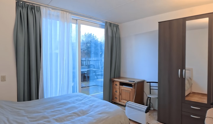 Studio | 30m² | Lamastraat | €1125,-