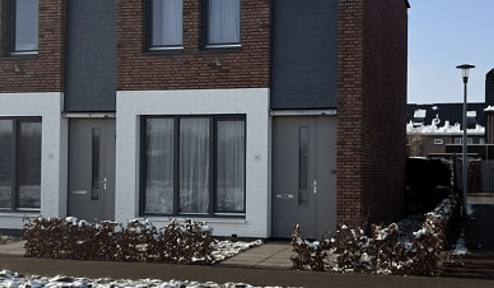 Huis | m² | €1260,-