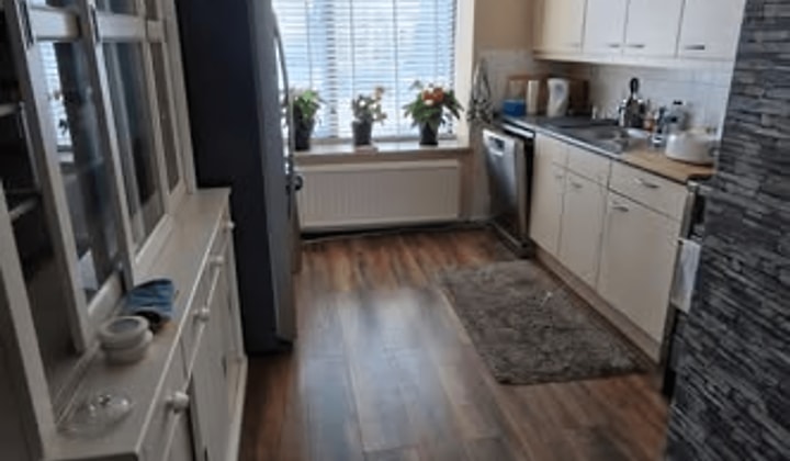 Kamer | m² | €730,-