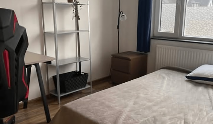 Huis | 110m² | €830,-