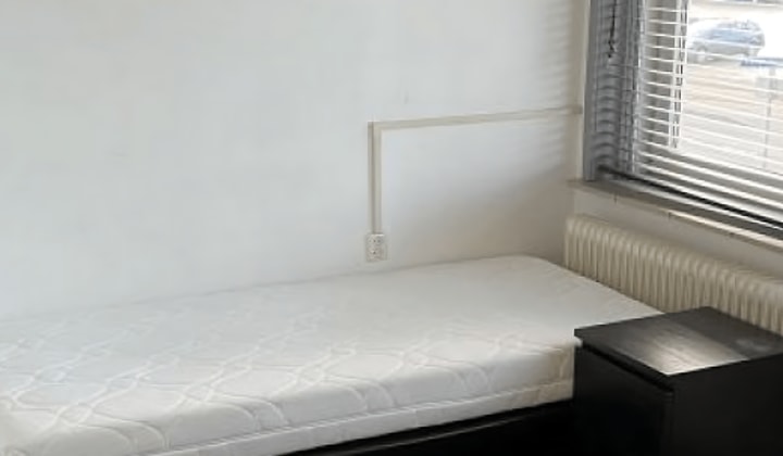 Kamer | 12m² | €550,-