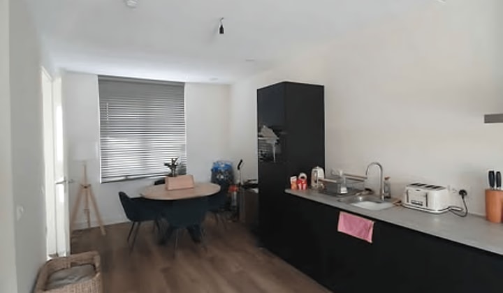 Kamer | m² | €673,-