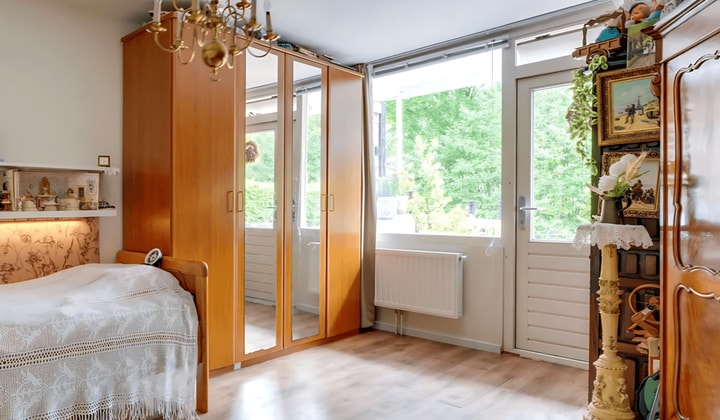 Kamer | 18m² | Varenstraat | €900,-