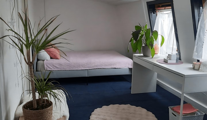 Kamer | 12m² | €585,-