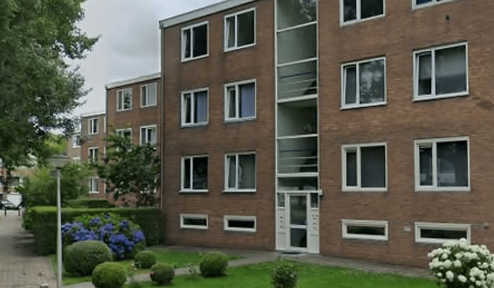 Huis | m² | €782,-