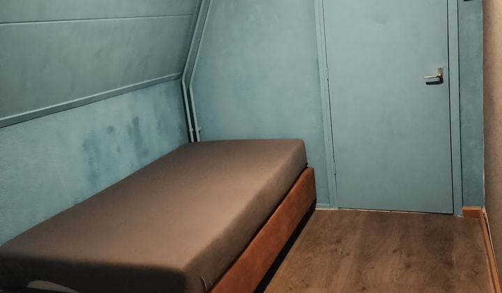 Kamer | 12m² | Ambtstraat | €580,-