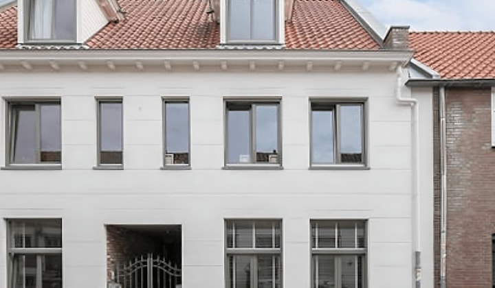 Huis | 134m² | €1750,-