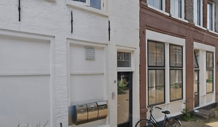 Huis | m² | €800,-