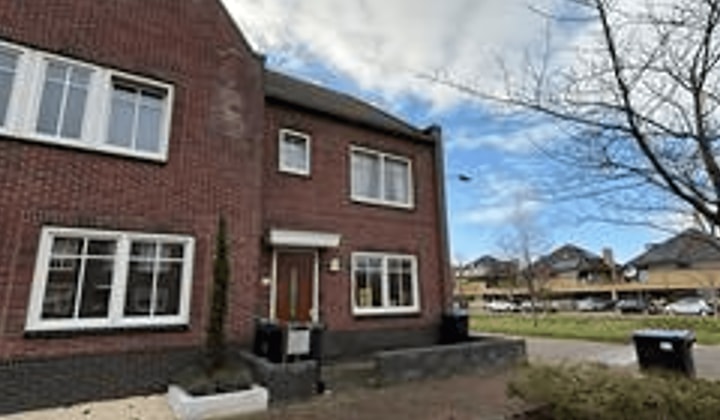 Huis | 129m² | €1995,-