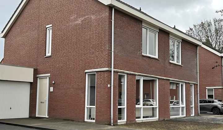 Huis | 140m² | €1245,-