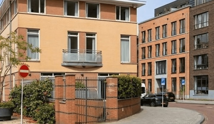 Huis | 266m² | €3250,-