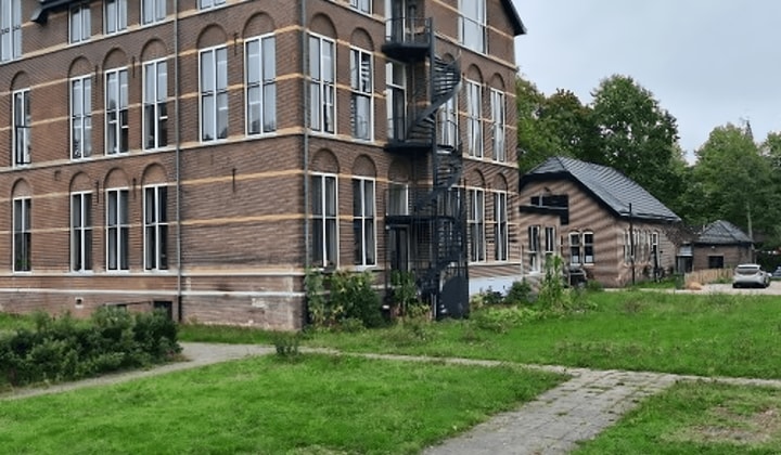 Studio | 85m² | €905,-