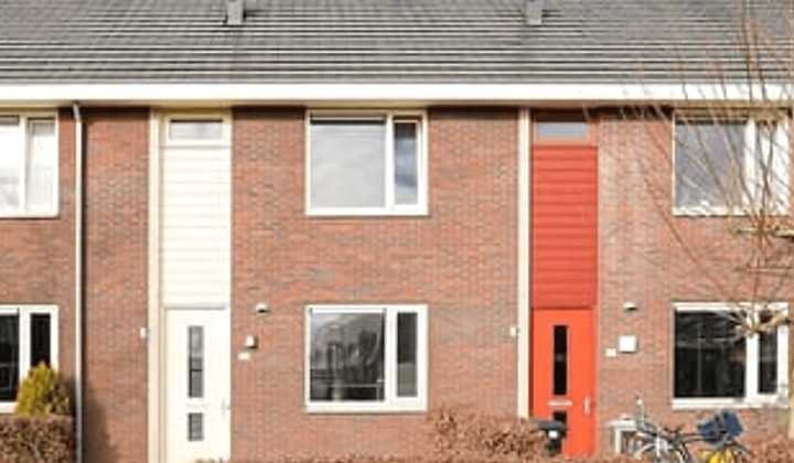 Huis | 126m² | €1975,-