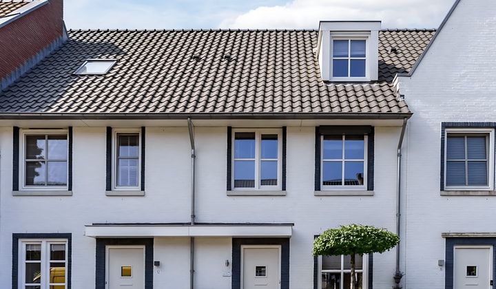 Huis | 126m² | Sella | €2295,-