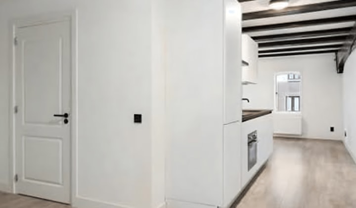 Huis | 445m² | €1950,-