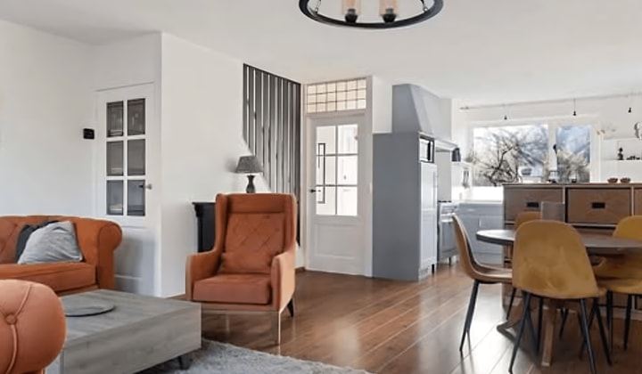 Huis | 103m² | €2400,-