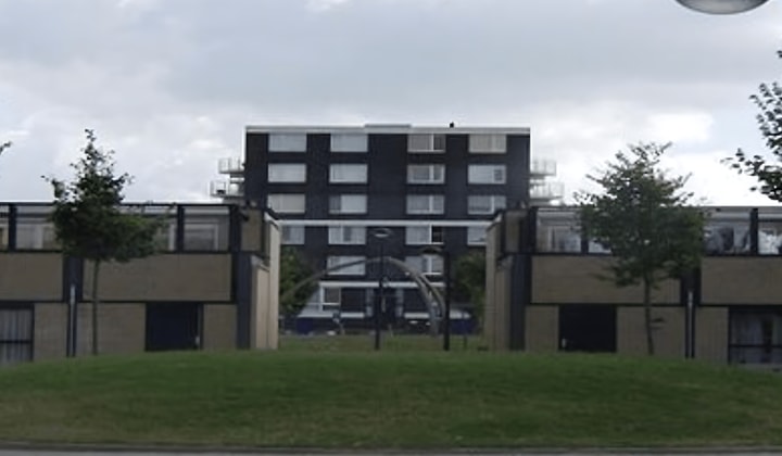 Huis | 76m² | Pioendreef | €843,-