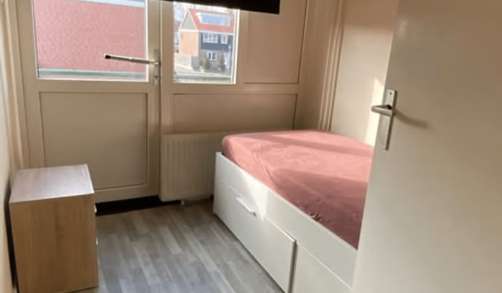 Kamer | m² | €750,-