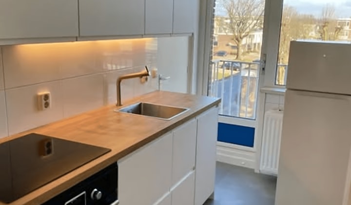 Huis | m² | €1039,-