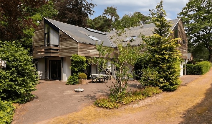 Huis | 272m² | Noodweg | €4975,-